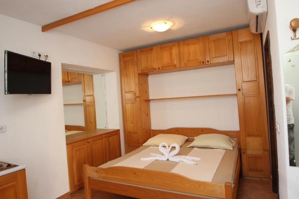 Lovely Studio Apartments Mali Raj Vrsar Exterior foto